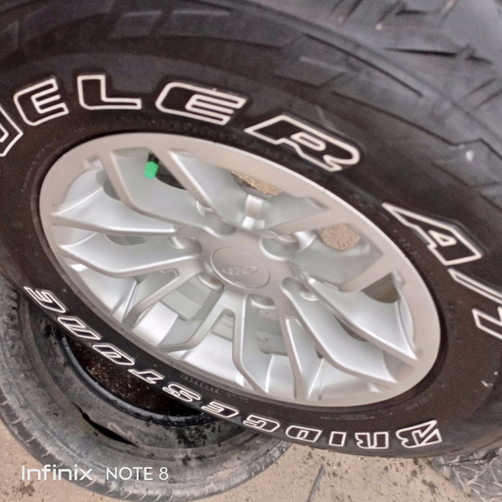 Velg OEM Ford Everest R 16