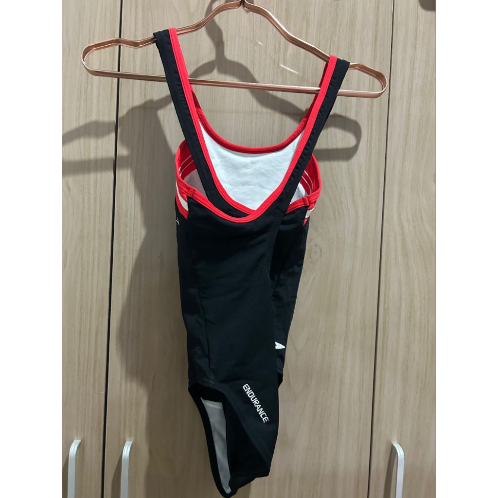 Baju renang speedo