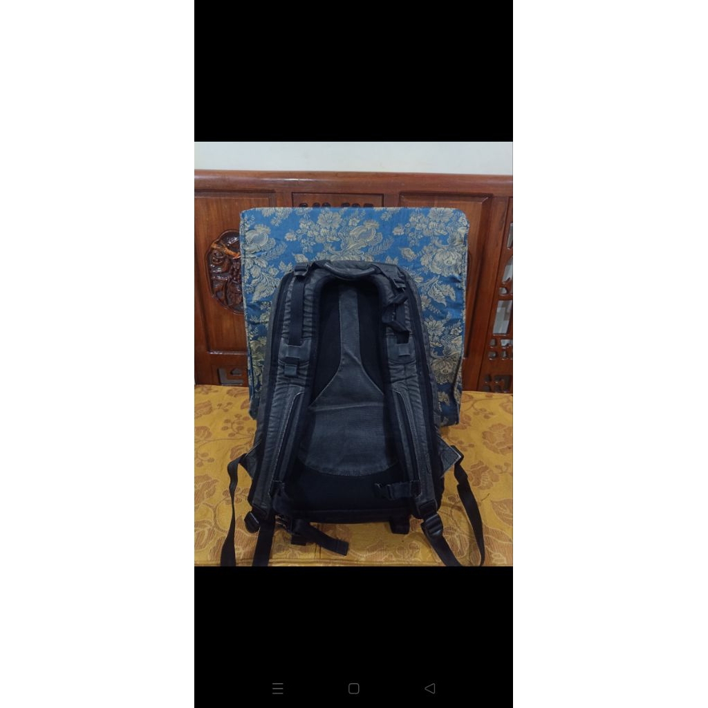 TAS BEKAS NIXON KAMERA KONDISI PEMAKAIAN WAJAR