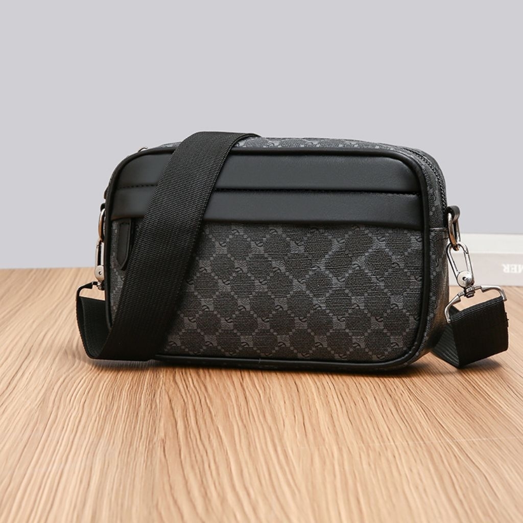 Tas Selempang Pria  Kulit Sintetis Hitam - Polos, Desain Elegan dan Simpel