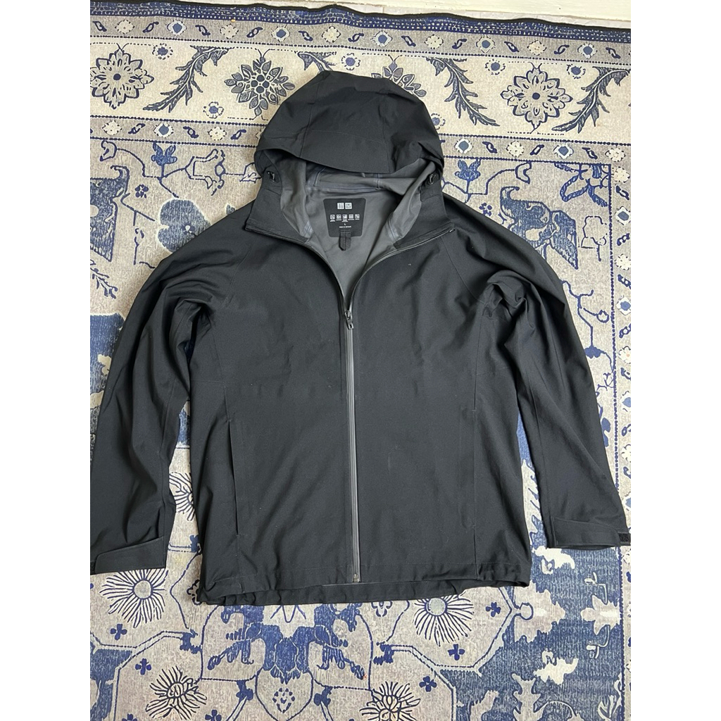 uniqlo block tech