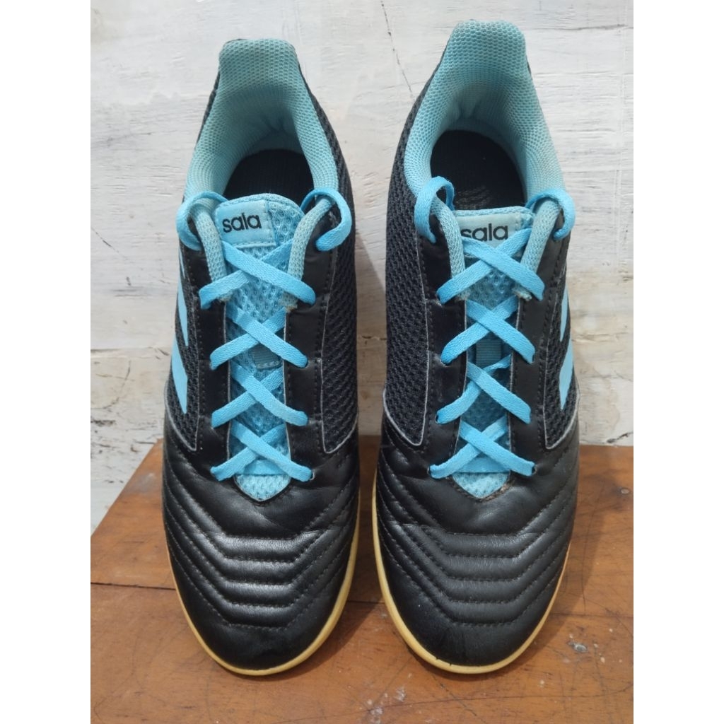 sepatu futsal adidas sala size 38