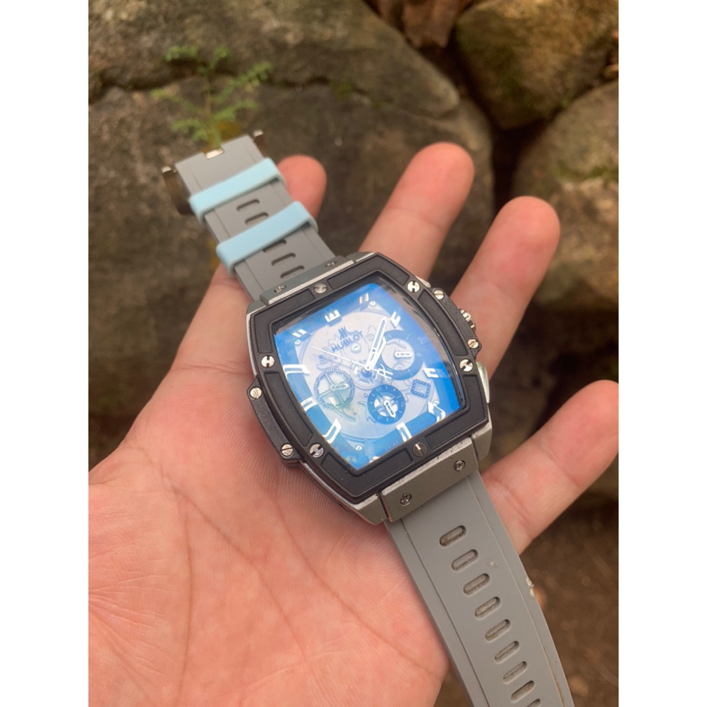 jam tangan Hublot second