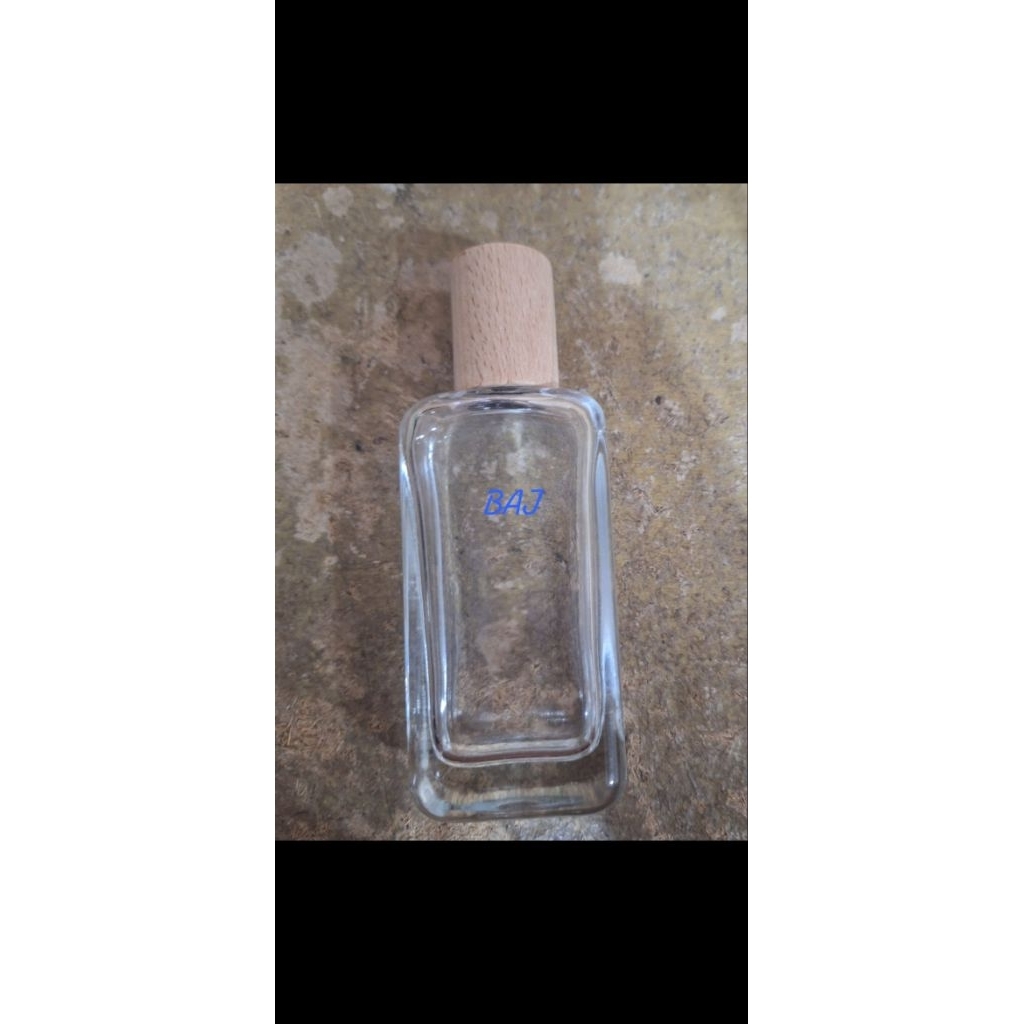Botol Parfum V32640/DZ067 semi pres silver cap kayu per dus @100