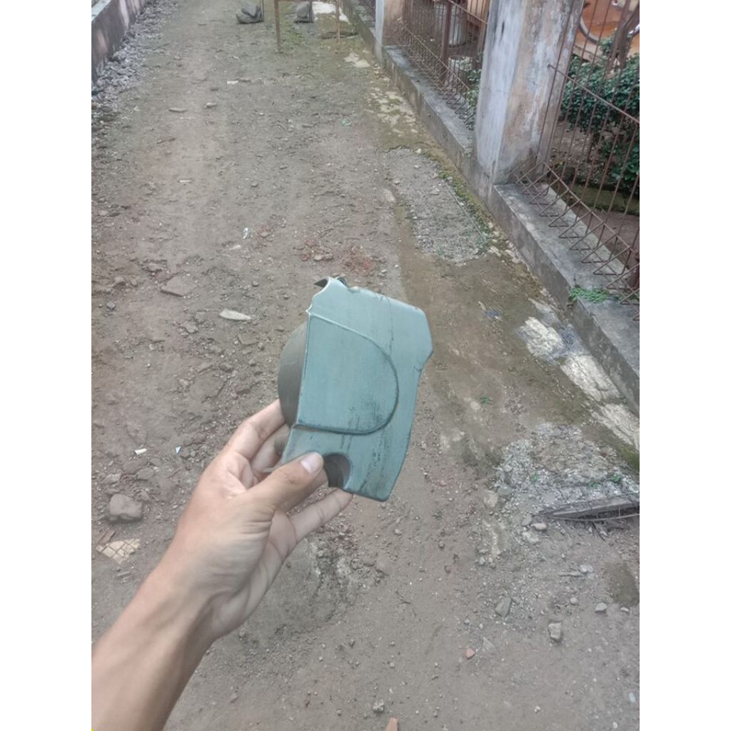 cover gear depan megapro