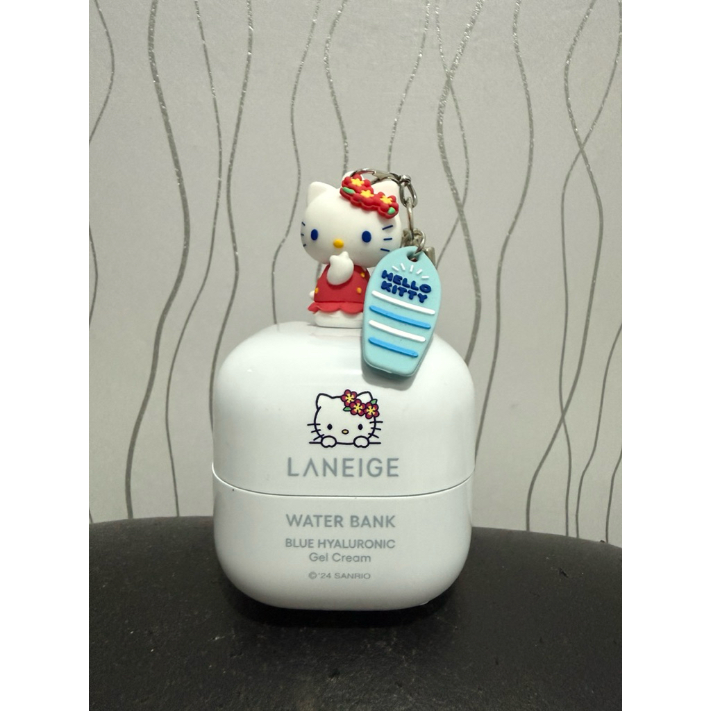 Preloved Laneige waterbank moisturizer Hello kitty