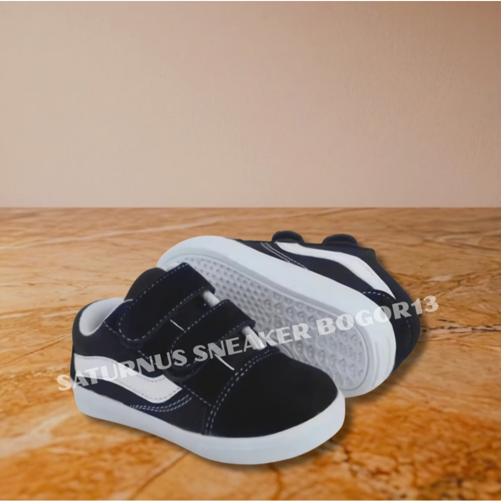 Sepatu Anak Laki Laki Umur 1-8 Tahun Sepatu Sekolah SD & TK Hitam Putih Trendy
