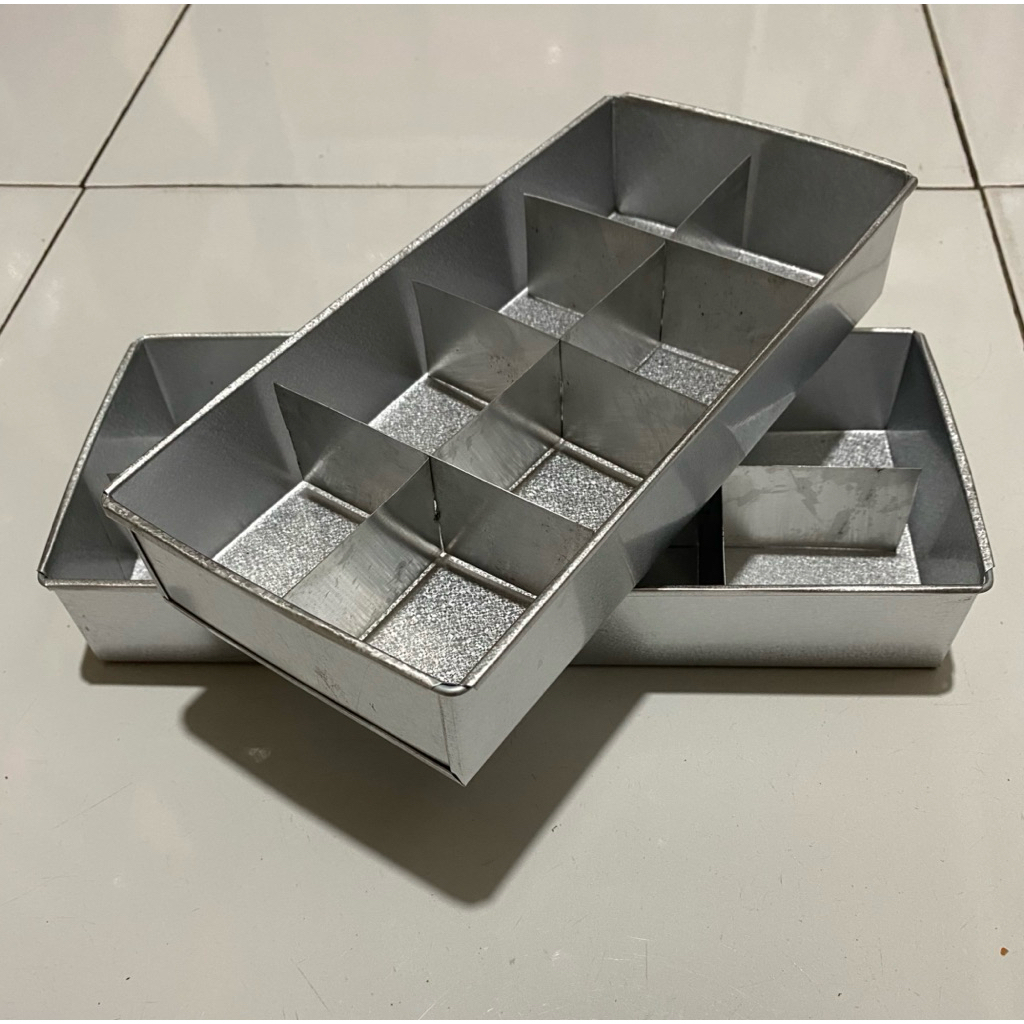 Loyang Dan Sekat Brownies 8 Lubang Ukuran 20x10/22x10/25x10 Cm Tinggi 4 Cm / Loyang Sekatan Cetakan 