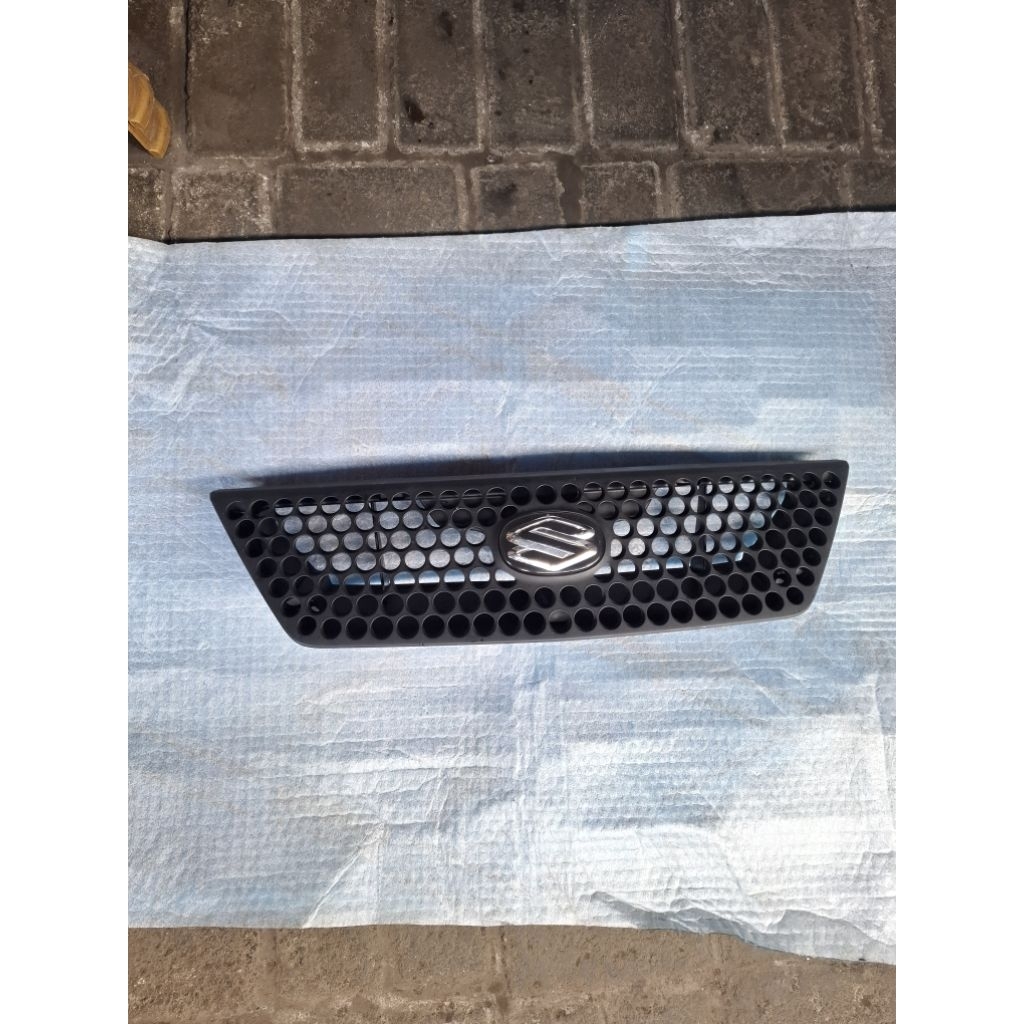 grill depan suzuki aerio dan baleno next G original