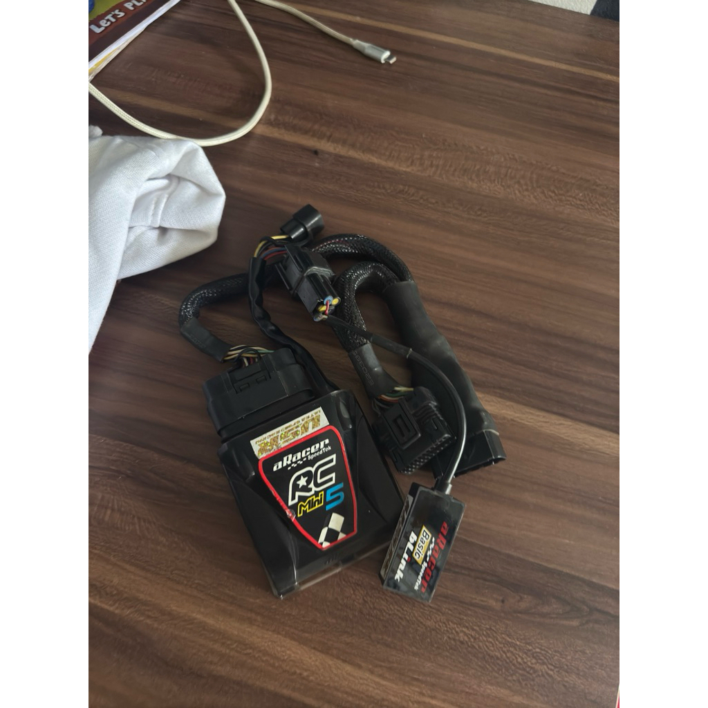 ecu aracer vario