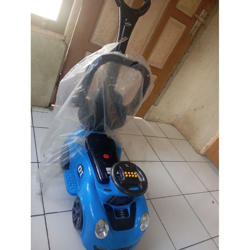 mobil duduk anak