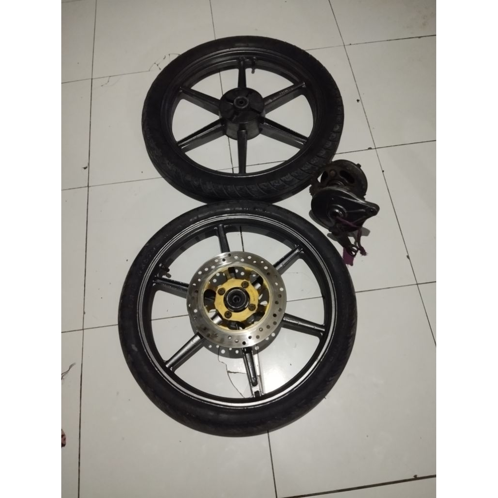 pelek/velg palang 6 satu set+ban+nap gir+panel rem buat motor karisma/Supra fit new second copotan t