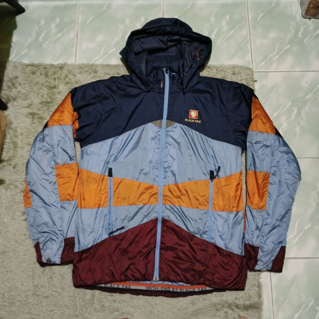 jaket black yak Puffer extreme size M LD 112 P 67 limited gunung outdoor