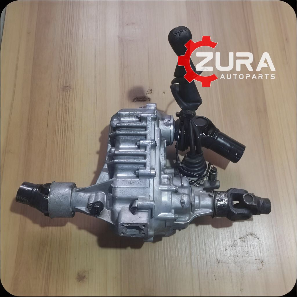 TRANSFER CASE TC MITSUBISHI PAJERO MINI 4X4 COMPLETE FLANGE / YOKE ORIGINAL
