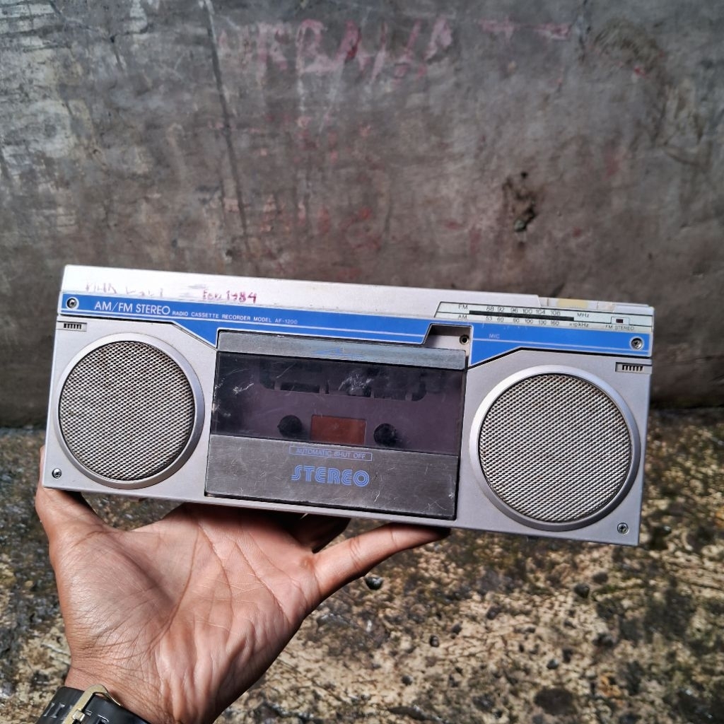 radio tape jadul japan mini kecil