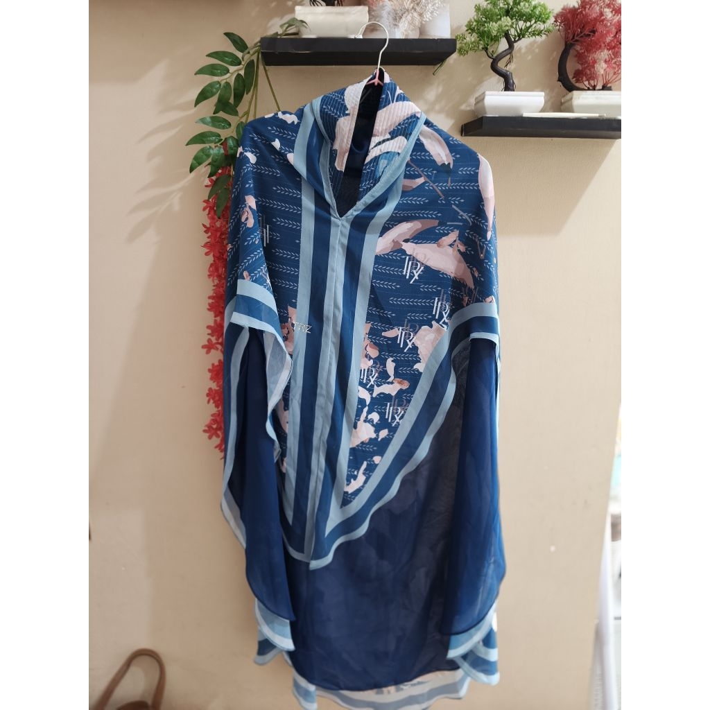 PRELOVED.KHIMAR.TRZ