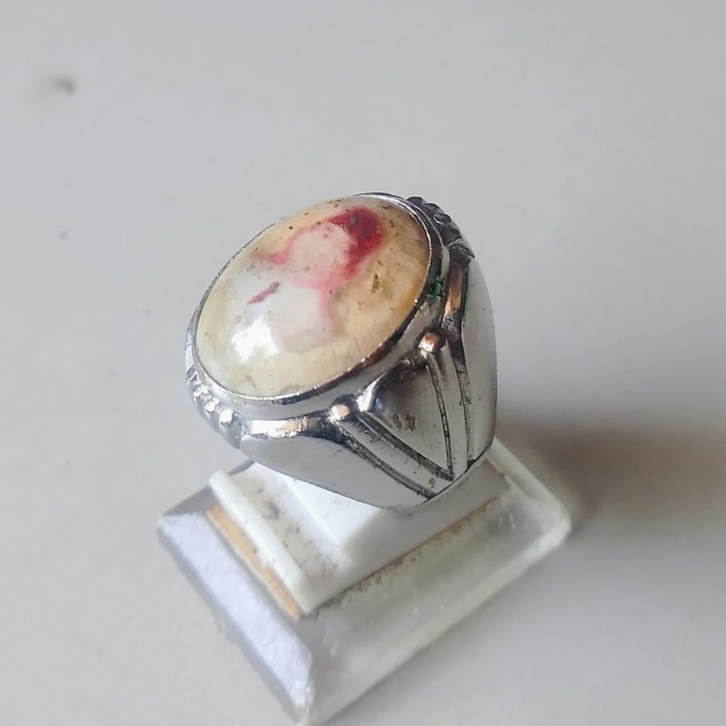 Cincin Batu Gambar Soekarno