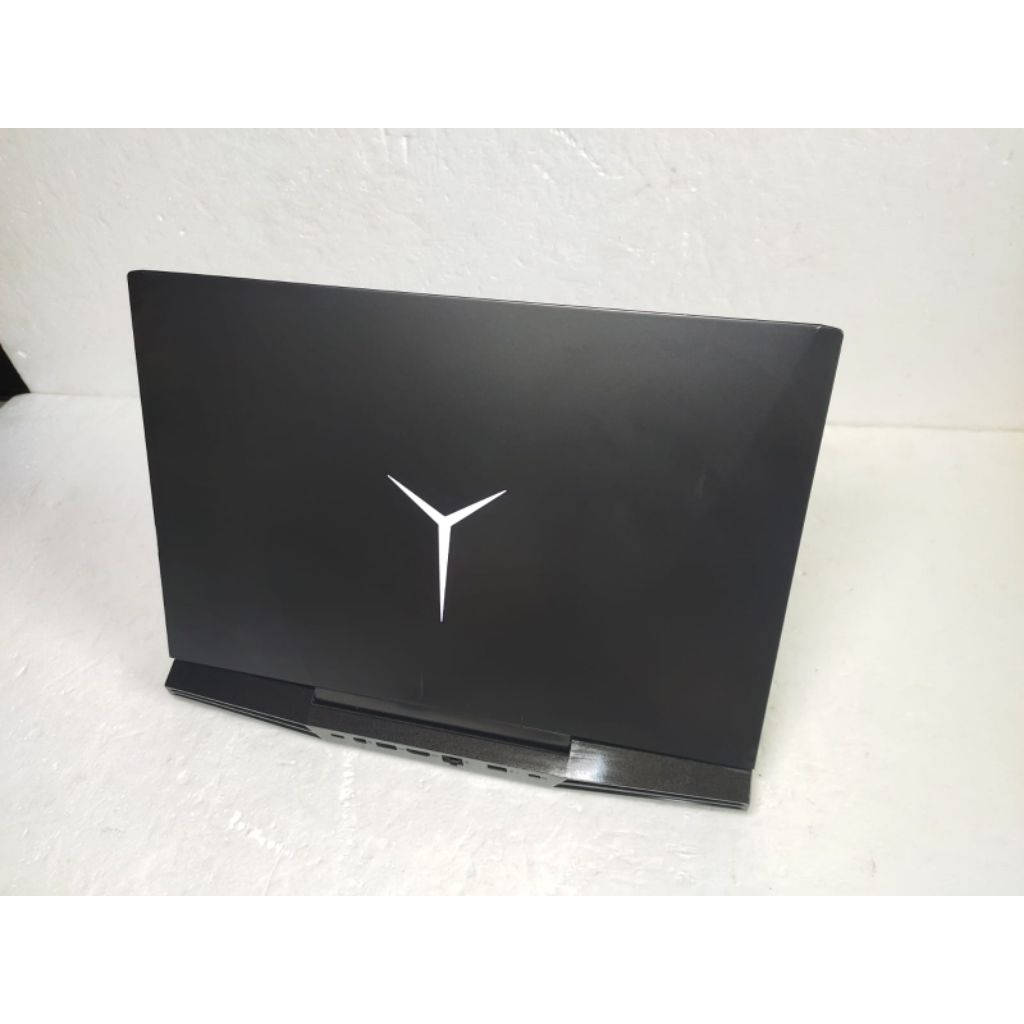 B201 Laptop Lenovo Legion Y545 model 81Q6 core i7-gen9 Ram 8GB ssd 512GB murah meriah Diobrall
