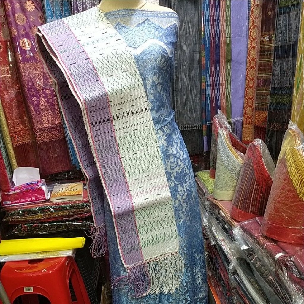 Hande Hande Ulos Sadum Tenun Tangan