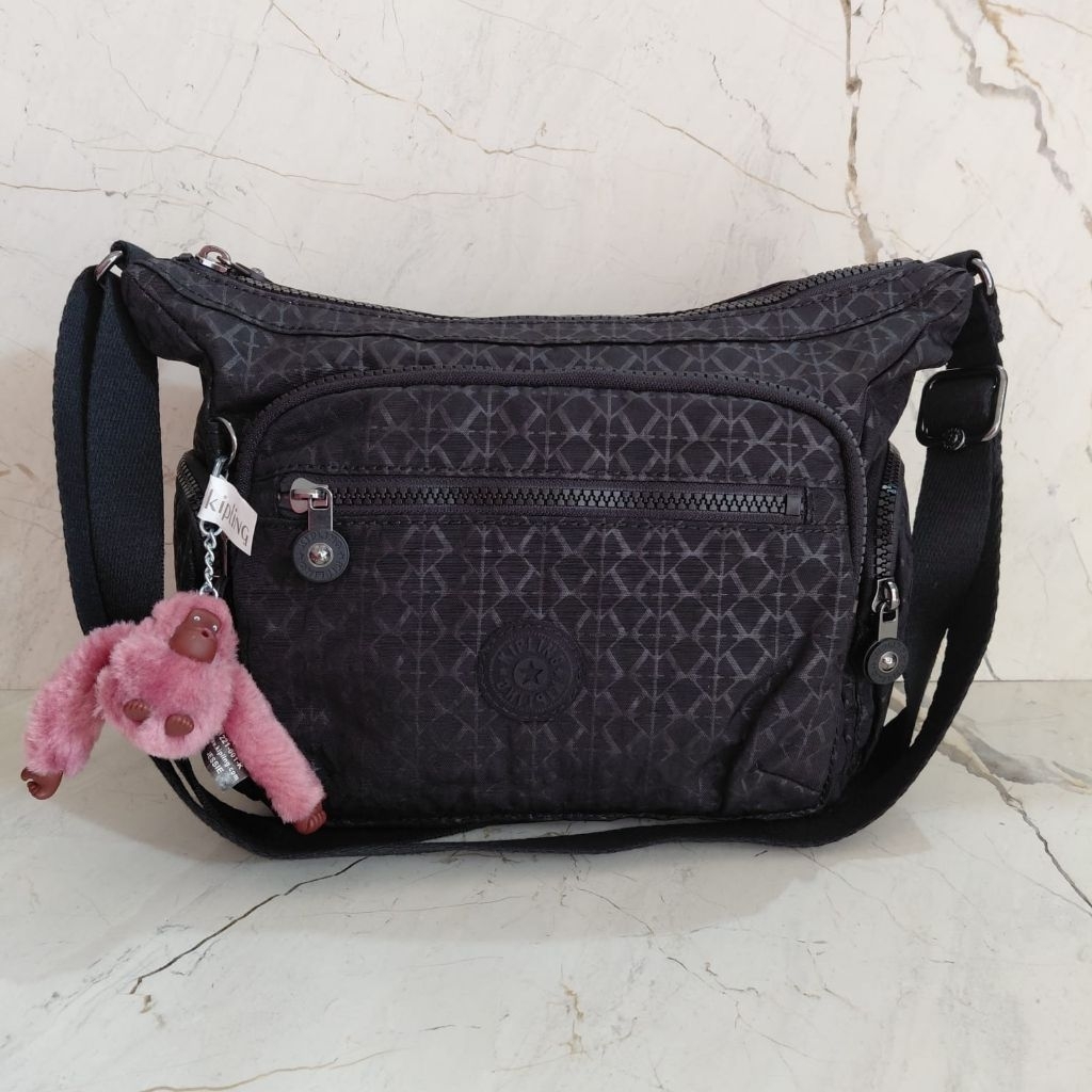 Kipling gabbie small signature print new without tag original authentic