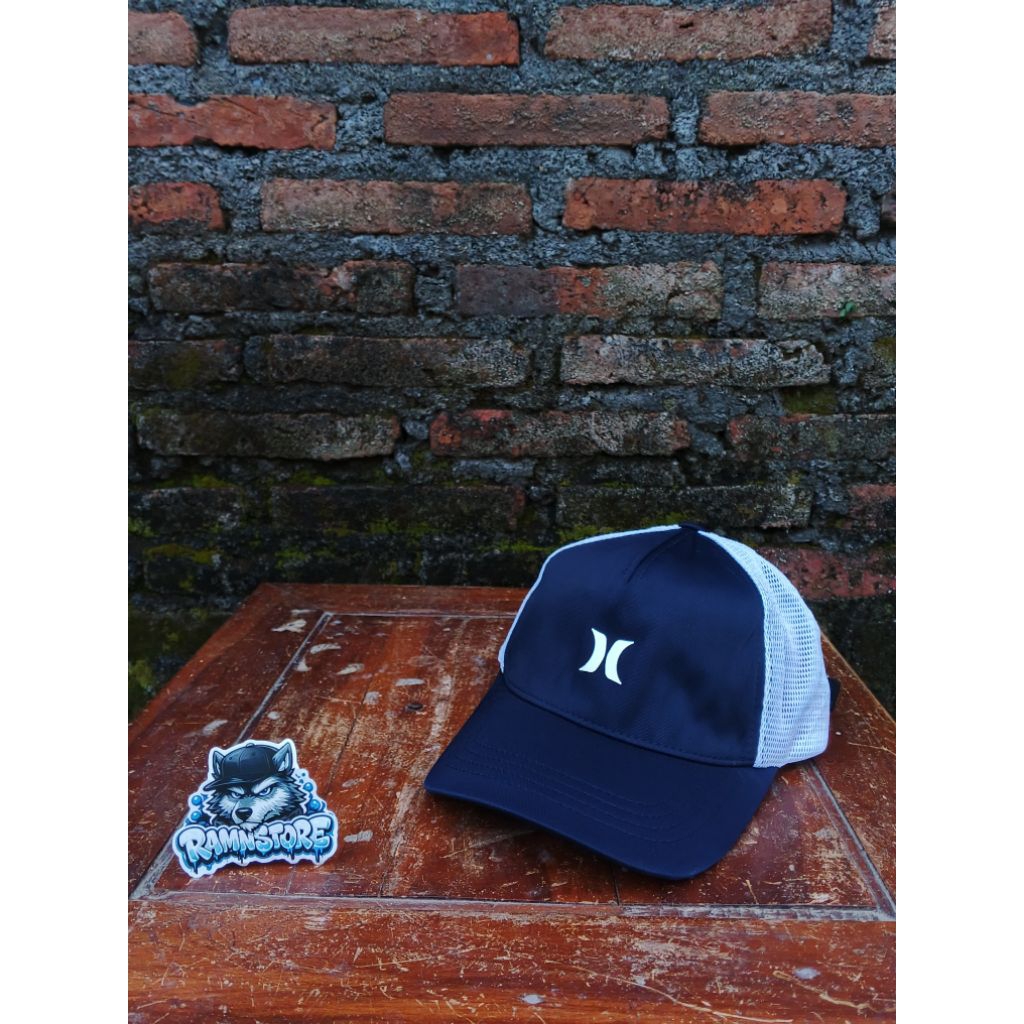 topi hurley