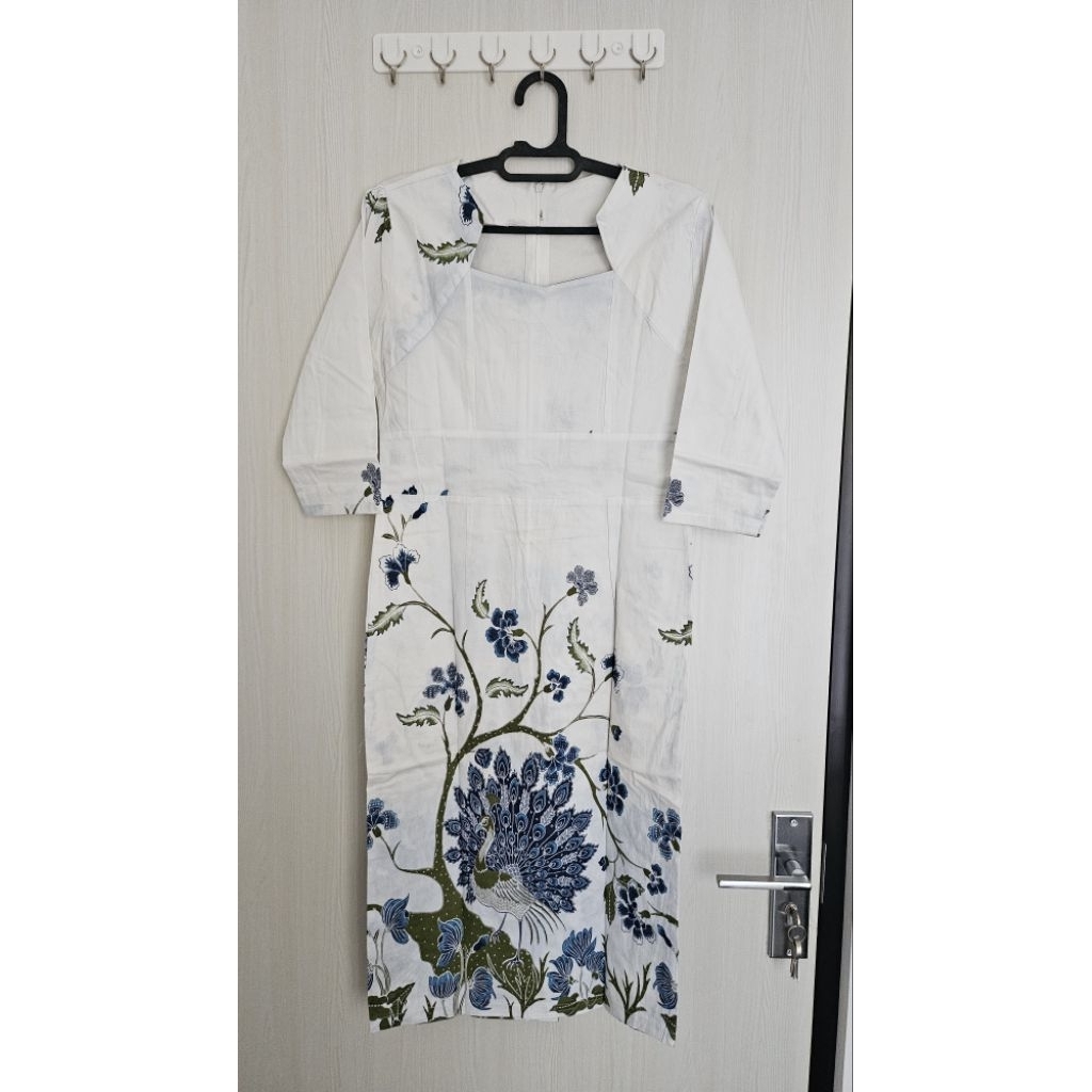 PRELOVED - HERFIT - DRESS BATIK PUTIH