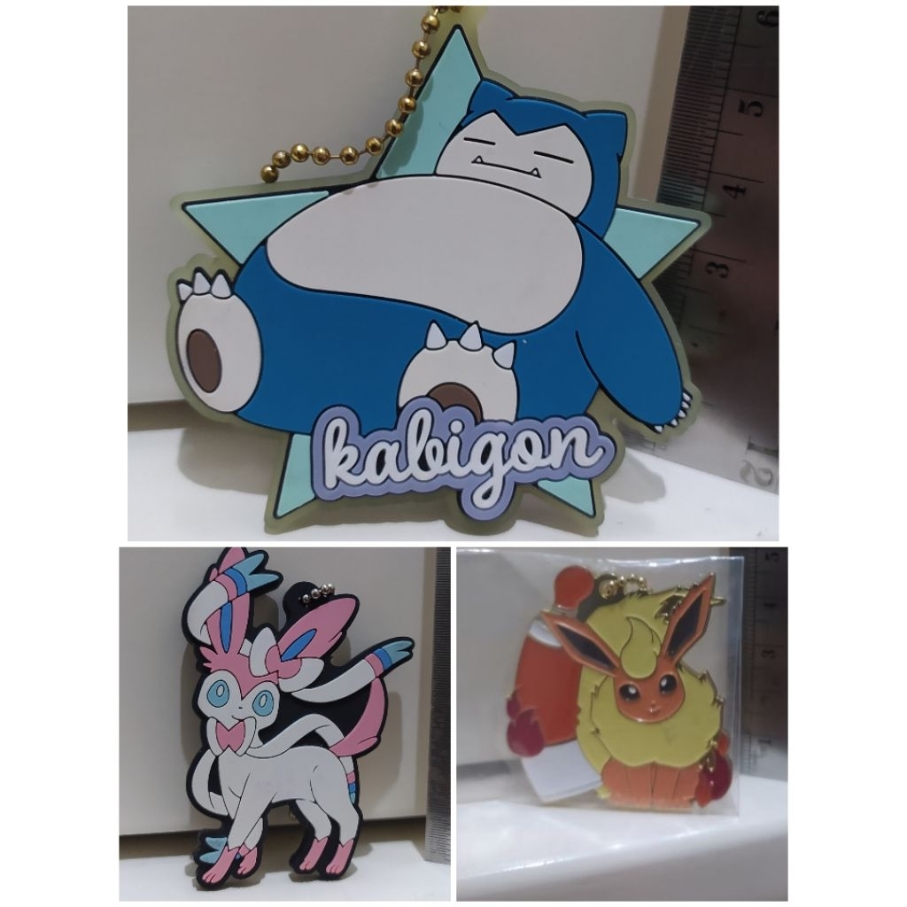 Pokemon Merch Flareon Sylveon Snorlax Keychain Original nintendo