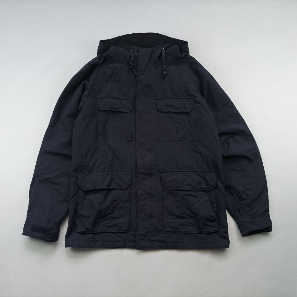 Uniqlo mountain parka size L pria G048