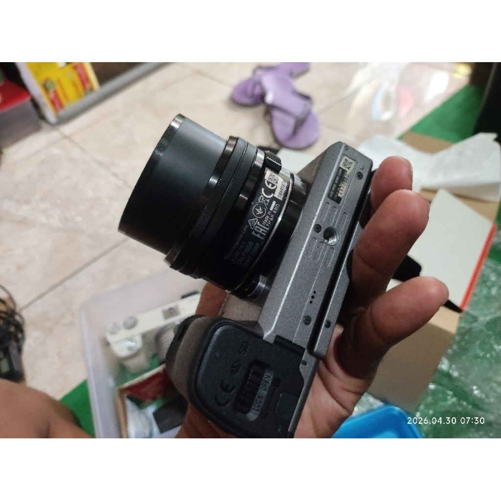 Kamera Sony A6000 Grey + Lensa Kit LIKE NEW - SC Rendah