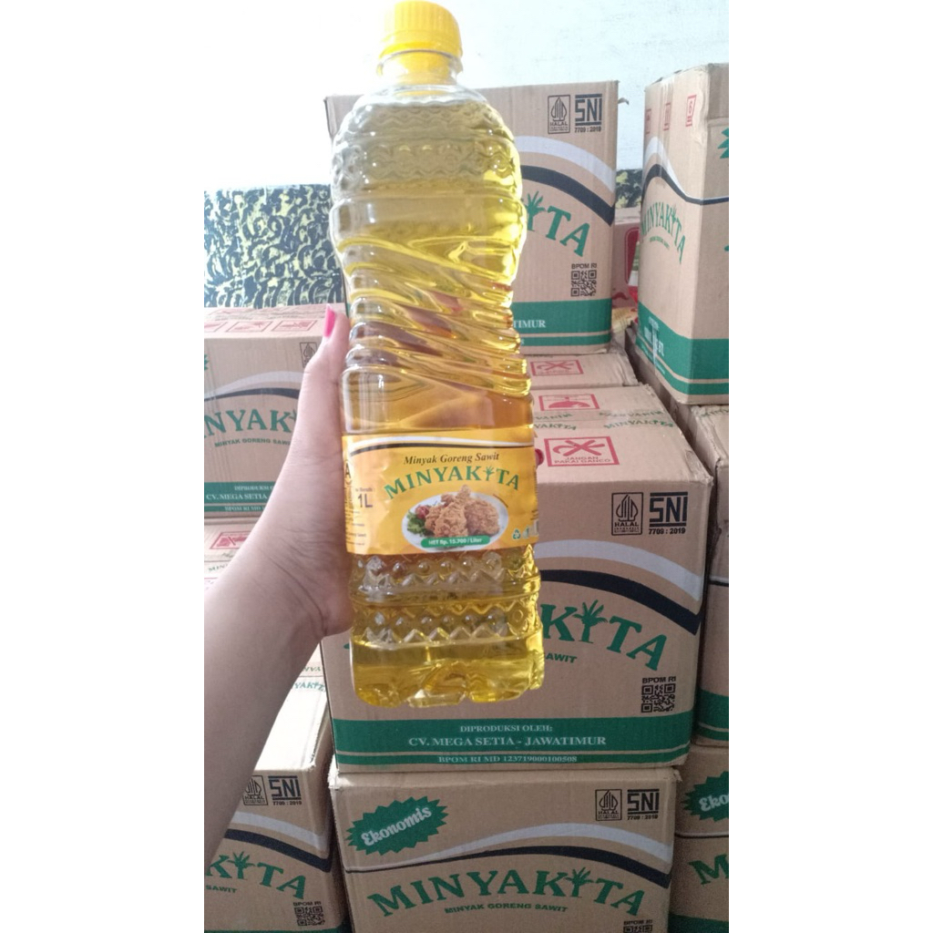 Minyak Goreng  M kita 1liter Botol - Teknologi Kedap Udara, Anti Oksidasi, Praktis Digunakan