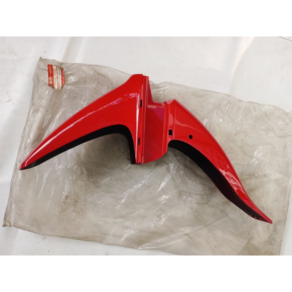 Spakbor depan Suzuki SHOGUN R 110 KANCIL Merah Original baru SGP
