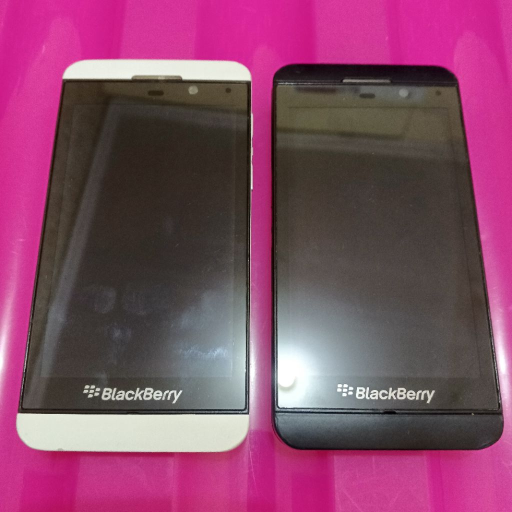 Bahan Blackberry Z10