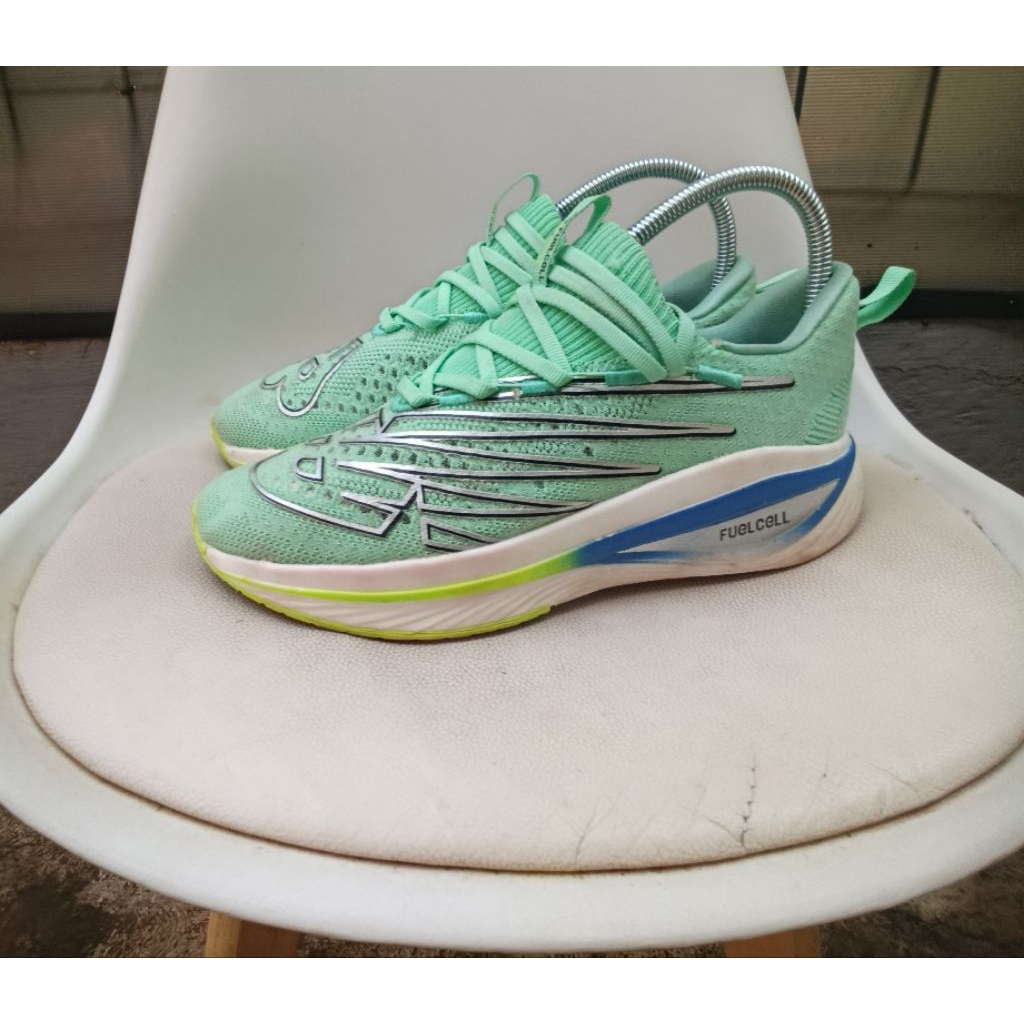 Sepatu Running NB Fuelcell Elite V3 Second