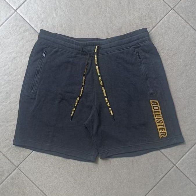 celana pendek hollister
