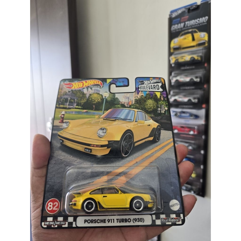 hotwheels premium boulevard