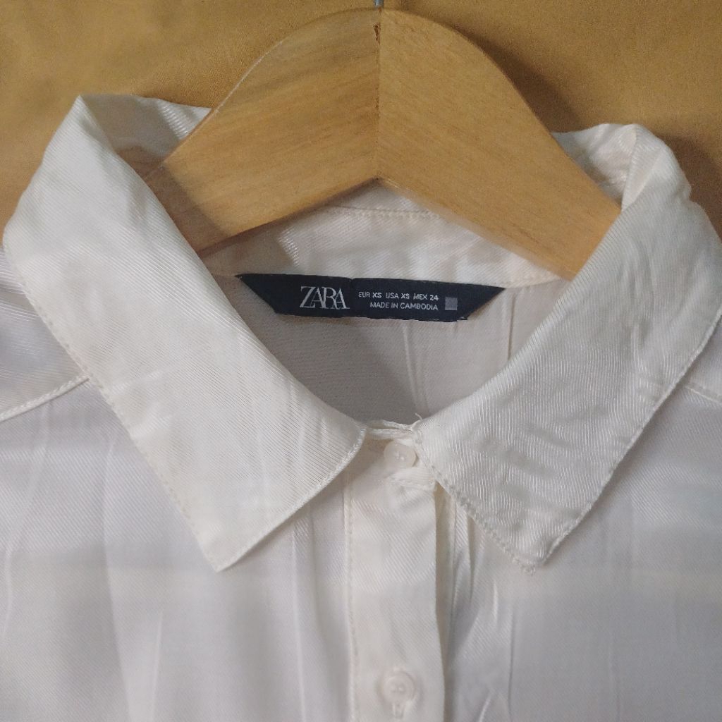Kemeja Wanita Lengan Panjang "ZARA" Preloved