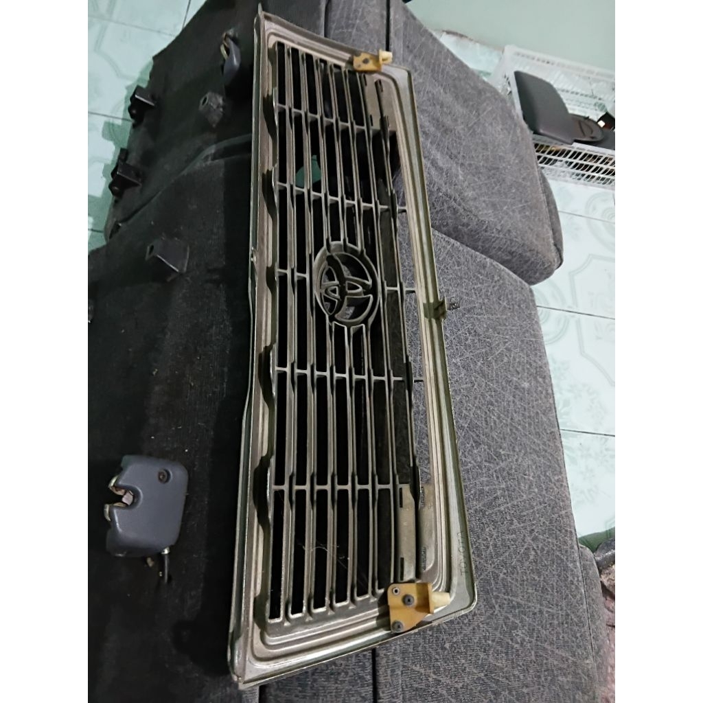 grill_kijang_krista_2001