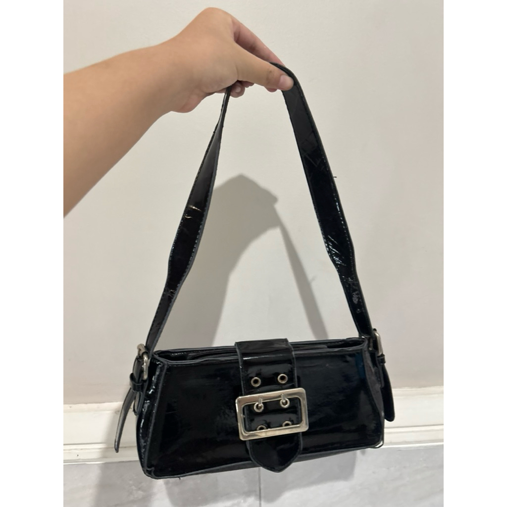Preloved Tas Glossy Wanita Warna Hitam