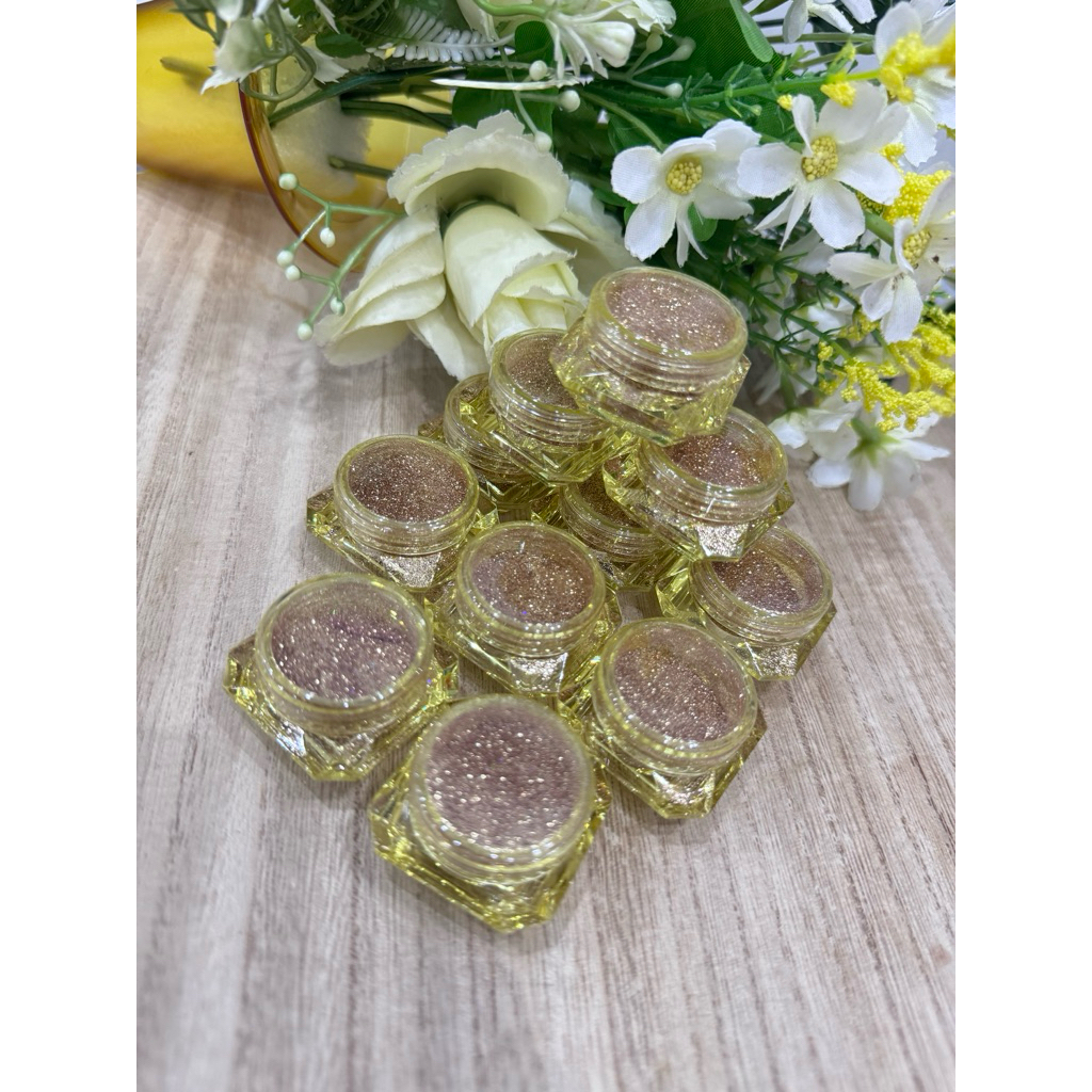 GLITER EYESHADOW