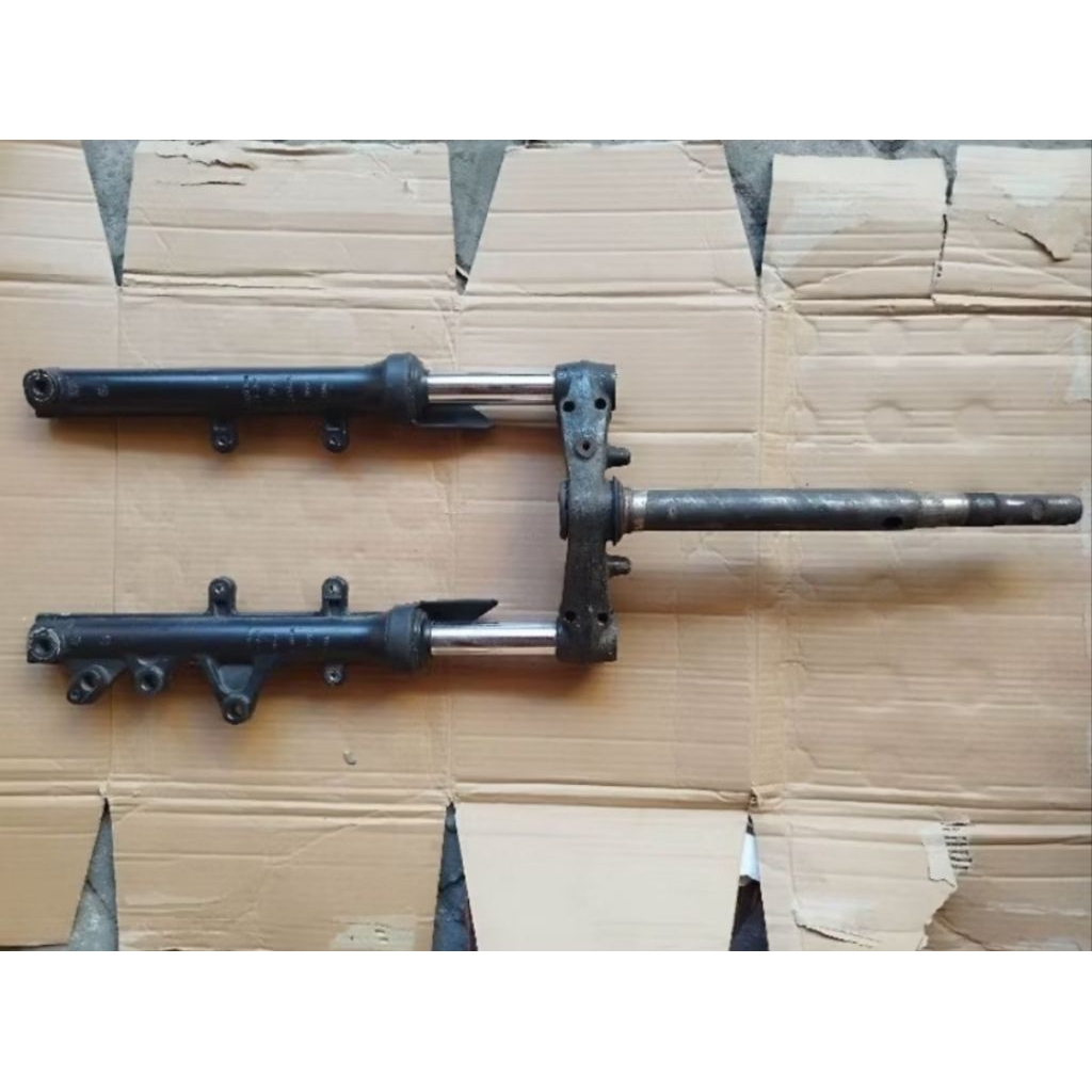 Shock Depan+Segitiga Yamaha Aerox 155 Original Copotan