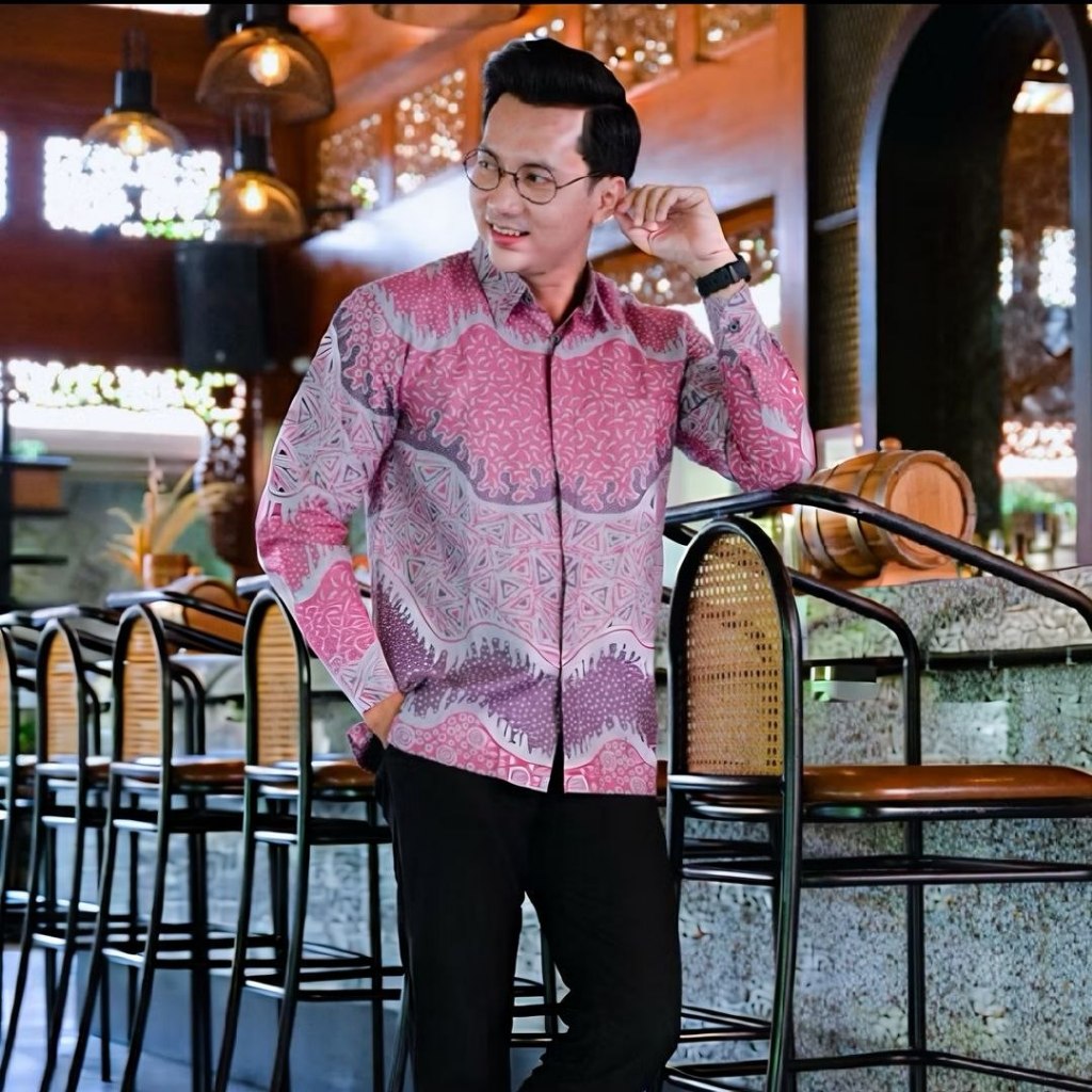 BATIK COUPLE MODERN MOTIF NIRMALA PINK KEMEJA & TUNIK KANCING DEPAN ATASAN BATIK WANITA PRIA