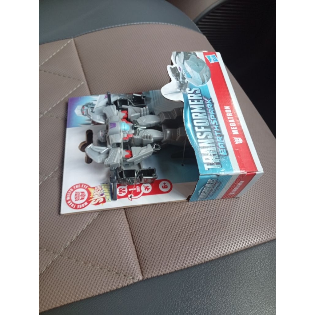 Transformers Earth spark Megatron