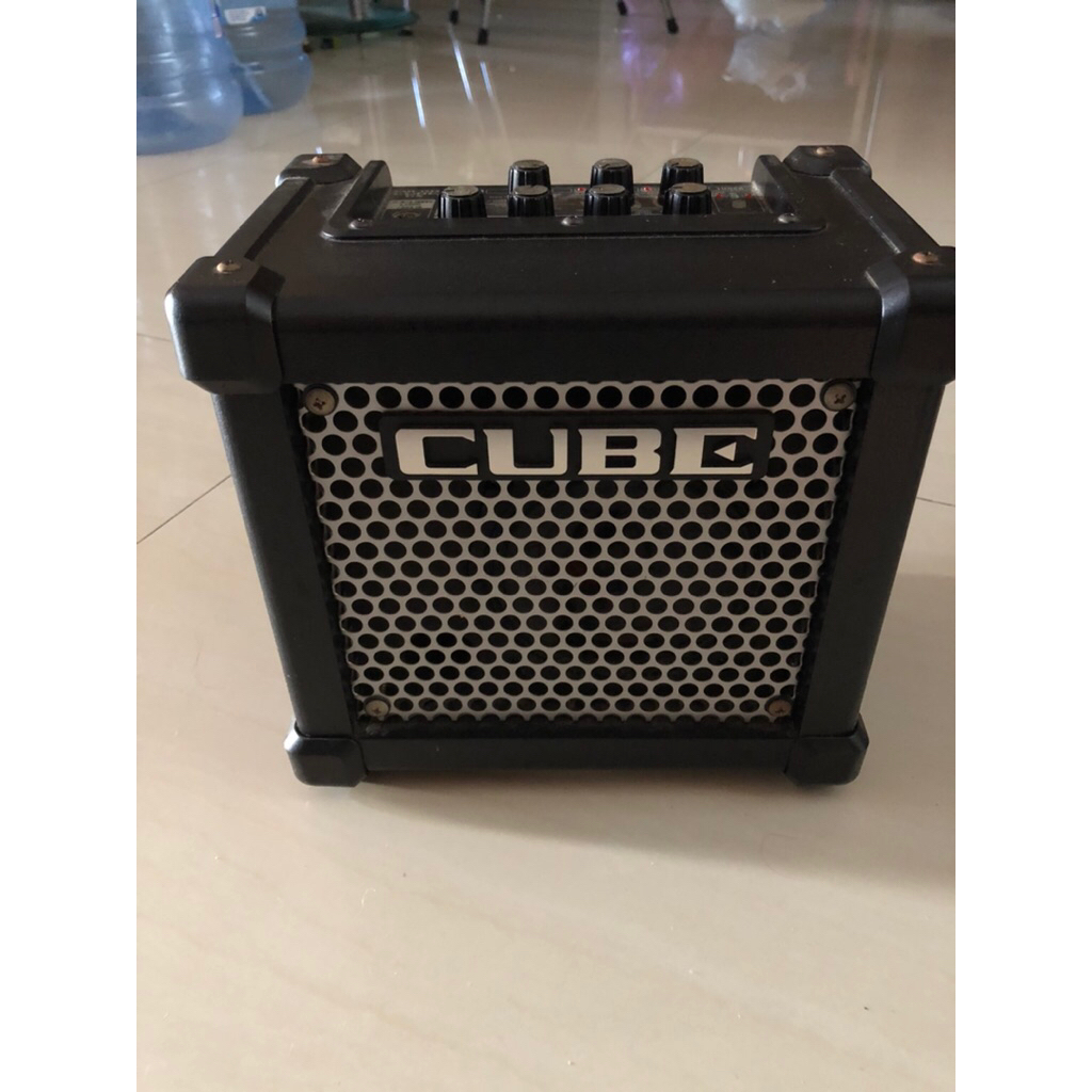 Ampli gitar Roland Micro Cube GX istimewa