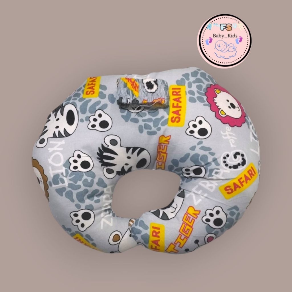 Bantal Dot Bayi Menyusui/ Penyangga Botol Susu Karakter