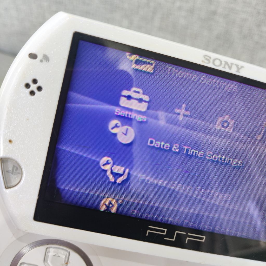 sony psp go white n1001