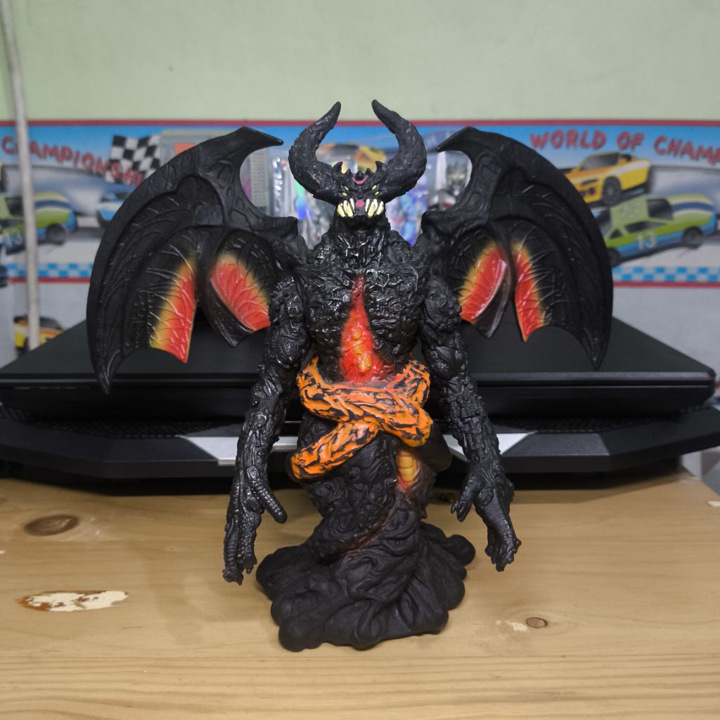 Ultra Monster Series DX Beryudora  - Sofubi kaiju Beryudora Ultraman Zero Movie Belial