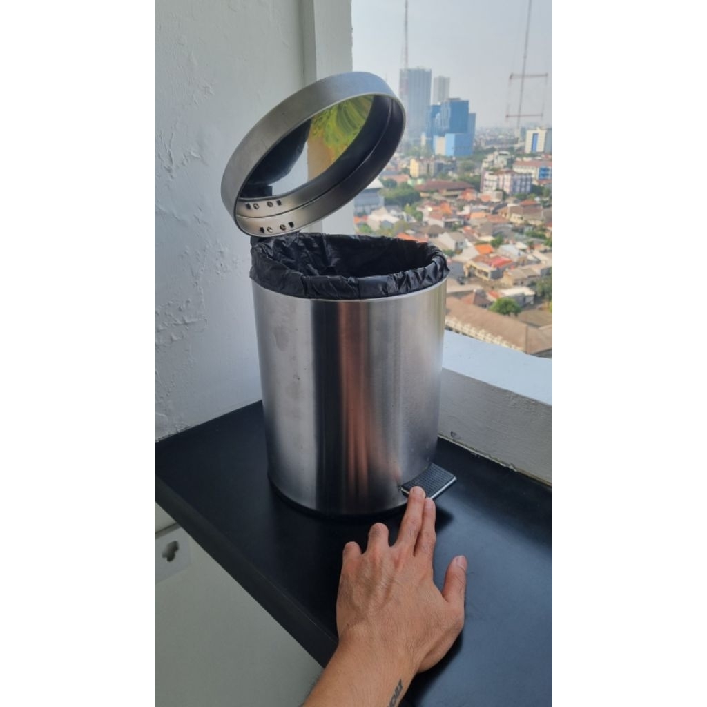 Tempat sampah stainless still - tempat sampah injak