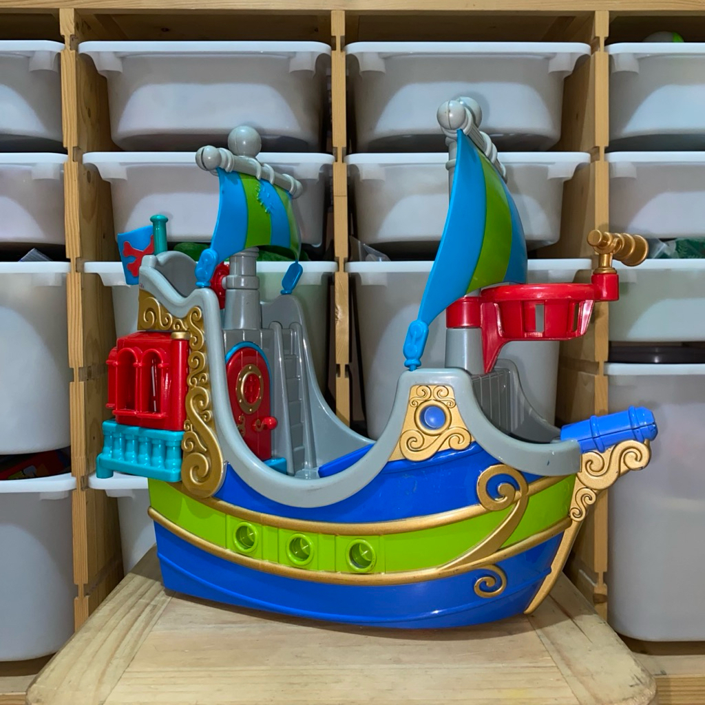 Original ELC Happyland Pirate Ship - Mainan Pretend Play Kapal Bajak Laut Anak Balita 2 Tahun