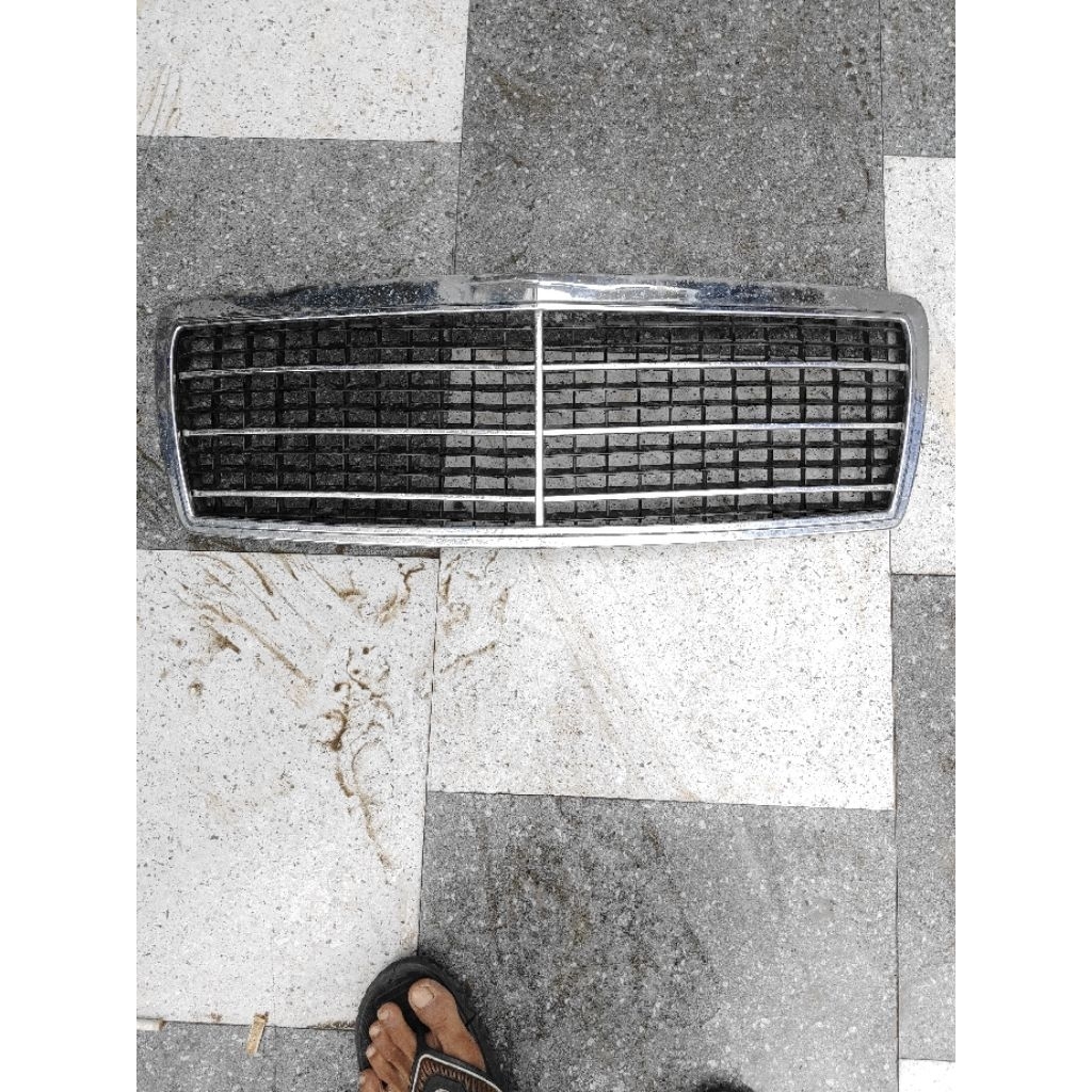 grill Mercedes Nenz W202 C200 C180 original