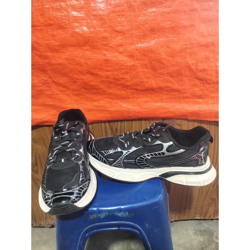 sepatu second branded